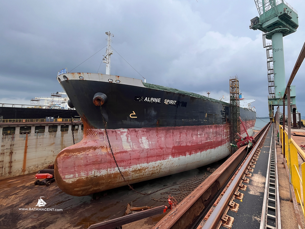 MT Alpine Spirit crude oil tanker in dry dock for repair works at Batam shipyard support by Batam Shipping Agency.